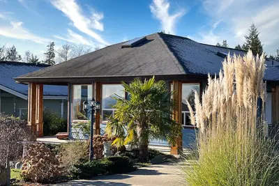 Image de Kin Ranch - A Peaceful Garden Oasis with Luxe Views