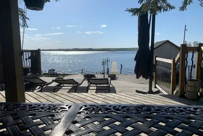 Image de Lakefront cabin on beautiful Lake Isle.