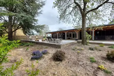 Image de Unique vacation home with gym near forest & lake