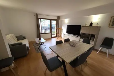 Image de Duplex in front of the Vallnord Pal cable car - Bike park (612)