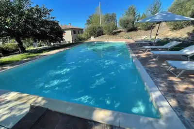 Image de Todi By The Pool/Sleeps 10/Exclusive Pool/Walk To Todi 4 Kms/Restaurant 0. 5 Kms