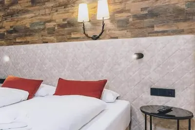 Image de Alpine City Living - Top 32 - Alpine City Living by we rent