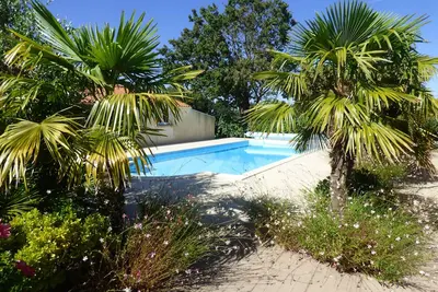 Image de House of 125m2, including veranda. Pool. Land not overlooked.
