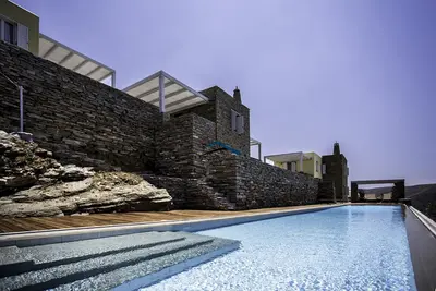 Image de Stone built house with a panoramic sea view & a 25 meters long swimming pool. Hs5