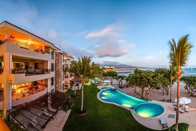 Image de Ocean Front Ultra Luxurious Penthouse Within The Private Gates Of Punta Mita!