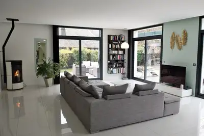 Image de Villa entre lac et montagne