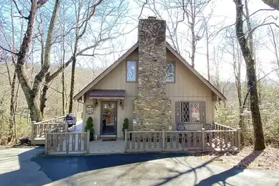 Image de Honey Bee Cottage Gated Connestee Falls Brevard, Nc