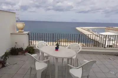Image de Attic room with sea view terrace