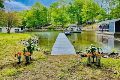 Image de Waterfront: Caiman Cove