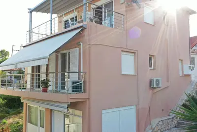 Image de Christina Apt, Beautiful apartment 70 sqm with balcony 50m from the beach