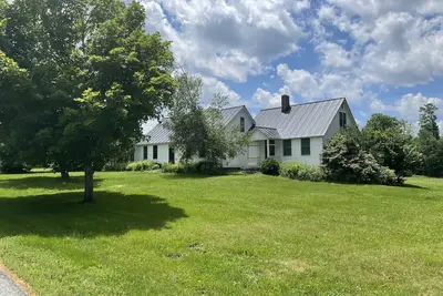 Image de Mt Snow for families! Sprawling home, great views, skiing, snowmobiling, hiking