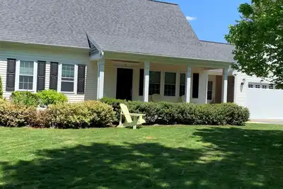 Image de Wonderful Ea Falmouth Listing in Great Location