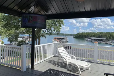Image de Lakeside 3 King Beds Portman Marina Overlook