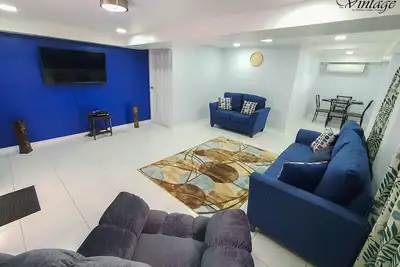 Image de Beautiful Modern 2br Condo With Full Amenities