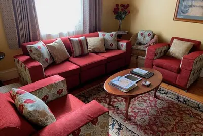 Image de Elegant Victorian Cottage in Town Centre includes Delicious Breakfast Provisions