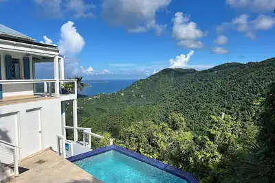 Image de Endless Views from this perfect pool villa just minutes from Maho Bay