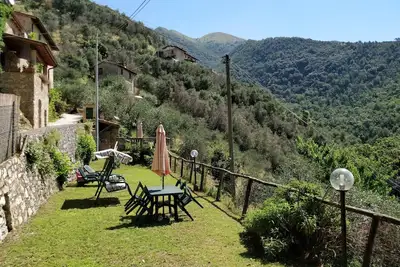 Image de Maison rustique dans la nature pour familles (2 chambres) avec enfants et chiens