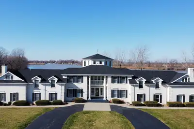 Image de Eagle Isle North Wing on the Sandusky River w/ short drive to Cedar Point.