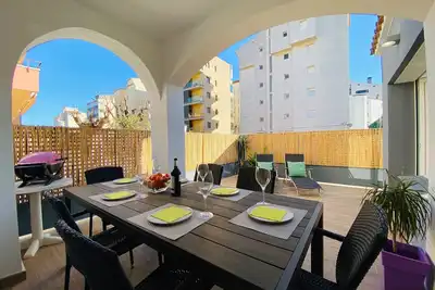 Image de Appartement 100 M2, Neuf, PRÊT De La Plage. Terrasse 30 M2.