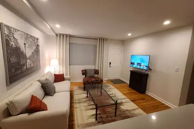 Image de Three bedroom apartment in very convenient location!