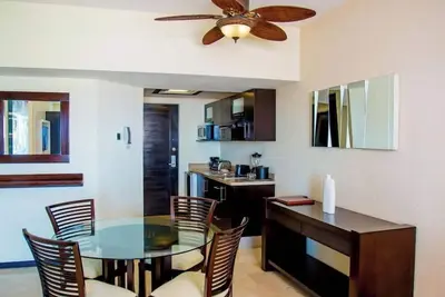 Image de Beautiful 1 Bedroom Suite