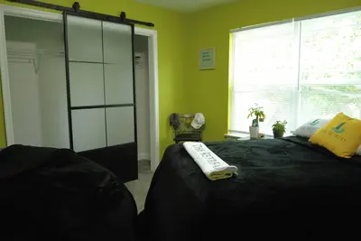 Image de Brand New Home Only Minutes From The Beach!