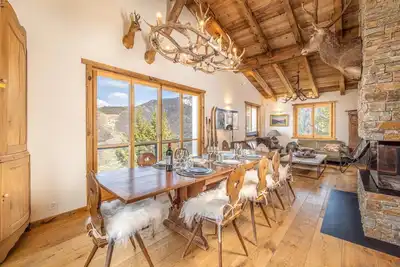 Image de Chalet Pain Seigle - Cinq Chambres Chalet, Couchages 13