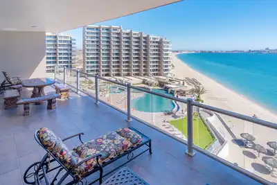 Image de Las Palomas, Ocean Front, Newly Renovated Condo!