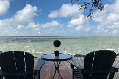 Image de The KingFisher Lakehouse: Your Lakeside Haven