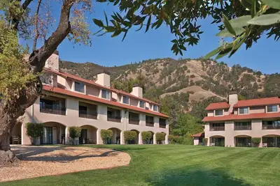 Image de Clearlake - Watersports by day, wine gems by night