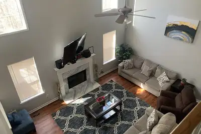 Image de Spacious & Private 3 bedroom Home