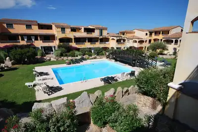 Image de Two-room apartment with air conditioning and swimming pool