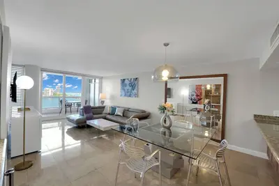 Image de Permanent Vacation! (2 bedroom condo + Jr room)