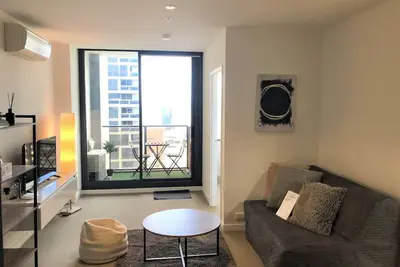 Image de Stunning Views on Upper West Side 2br2b