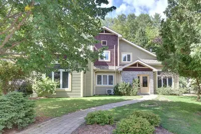 Image de Your next getaway in a cozy home away from home