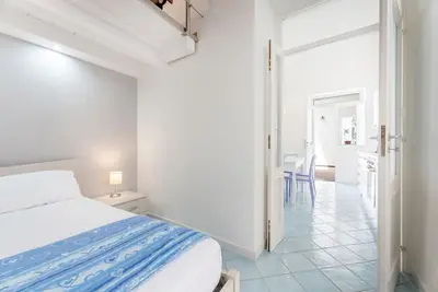 Image de Marina Piccola is located in the center of the island, a stone's throw from the beach