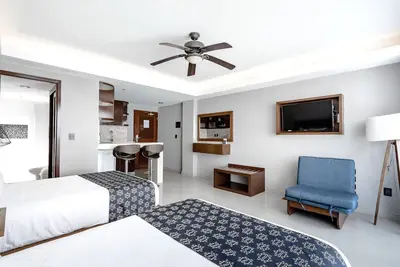 Image de Deluxe ocean view with kitchenette at Hotel Ocean Dream Cancun