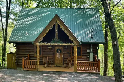 Image de Cozy Cabin! Perfect Honeymoon or Private Getaway. Hot tub & Fireplace