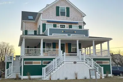Image de Newly built replica of our family's 1912 cottage.