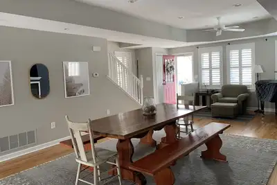 Image de Tremont Townhome with Rooftop Deck & Skyline Views