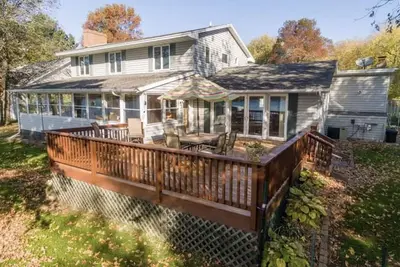 Image de Stylish Long Lake Lodge: 1 hr from Twin Cities w game room, fire pit, lakefront