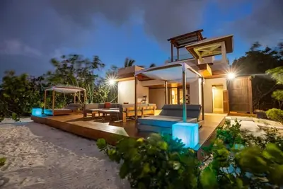 Image de Villa Beach Cake | Beach Front - Located in  Beautiful Grace Bay with Private Pool