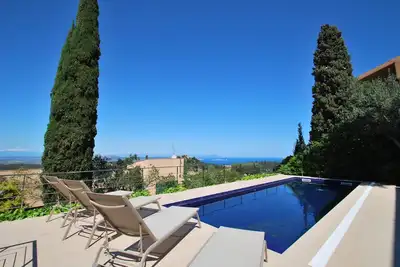 Image de Maison avec piscine à louer à Begur, centre