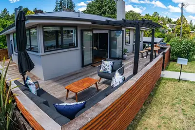 Image de Creekside Apartment Central Wanaka Lake Views