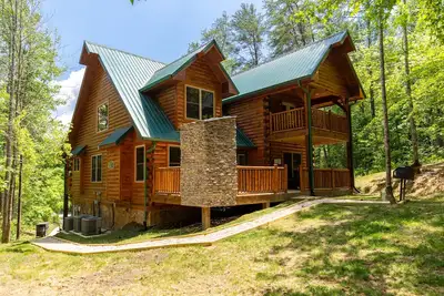 Image de Fire in the Sky | Hot Tub, Game Room + Pet-Friendly!