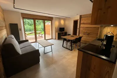 Image de Location de 12 gîtes et 1 chalet pouvant accueillir de 2 jusqu'à 10 personnes.