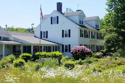 Image de Manor House on Conary Cove: Literally Surrounded by Water! !