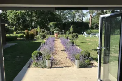 The Cowshed, Luxury Barn Conversion, Tenterden