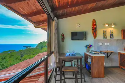 Image de Breathtaking Views in the Heart of Manuel Antonio