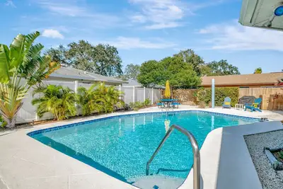 Image de Travelers Palm Duplex  Heated Pool  Smart TVs  Netflix